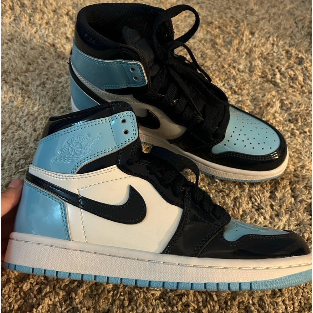 Air Jordan 1s blue chill